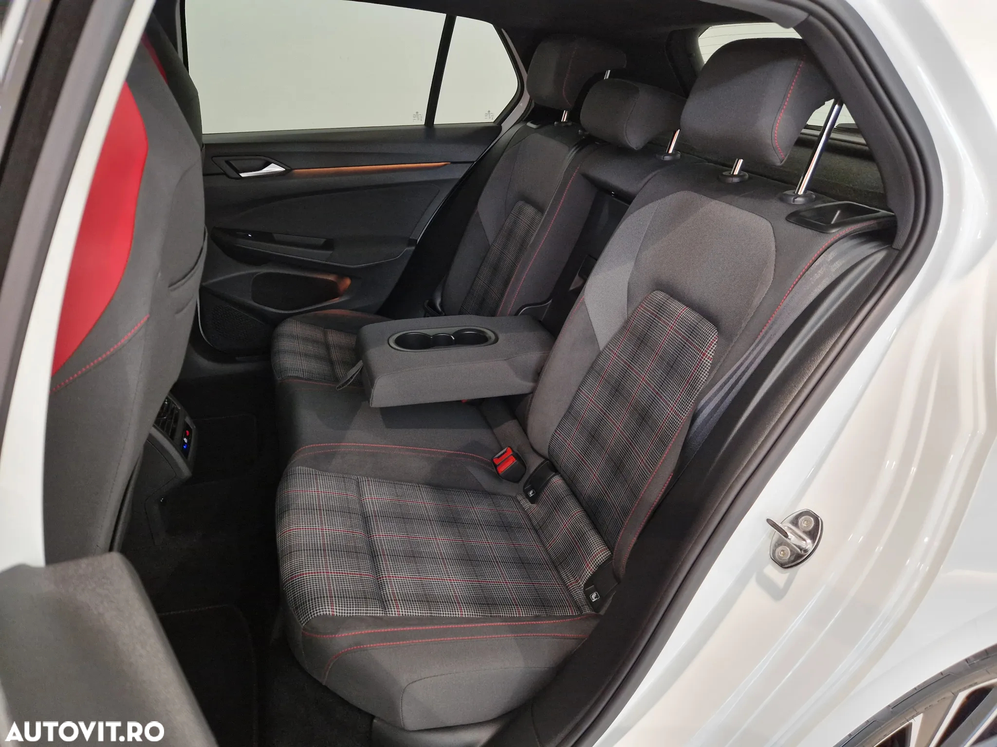 Volkswagen Golf 2.0 TSI DSG GTI - 14
