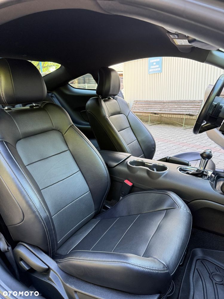 Ford Mustang 2.3 EcoBoost - 30