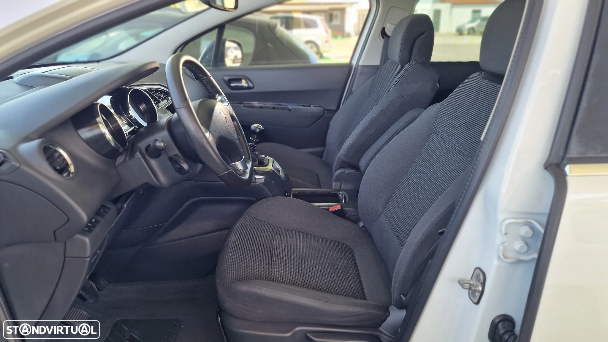 Peugeot 5008 2.0 BlueHDi Allure J17 - 14