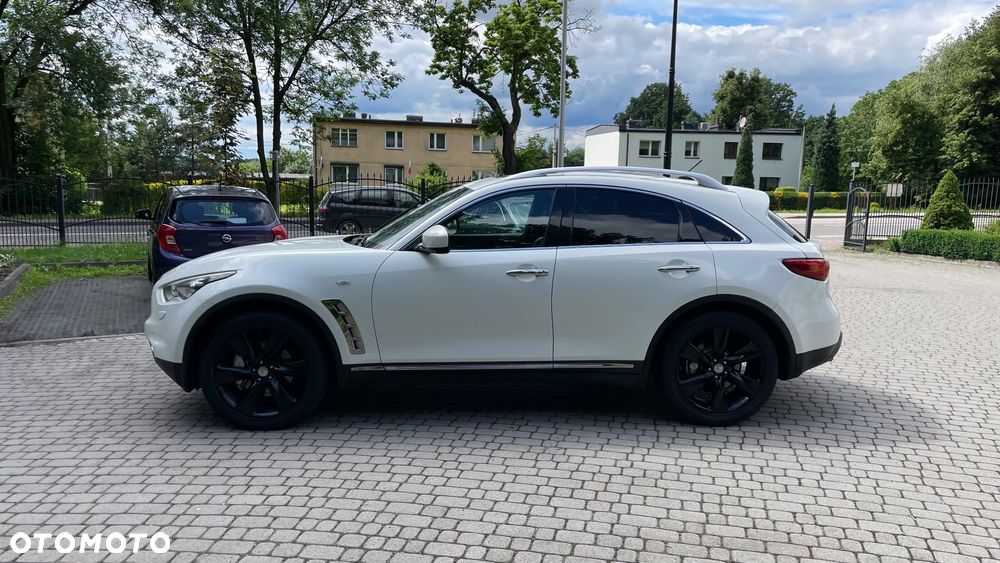Infiniti FX FX30d GT Premium - 4