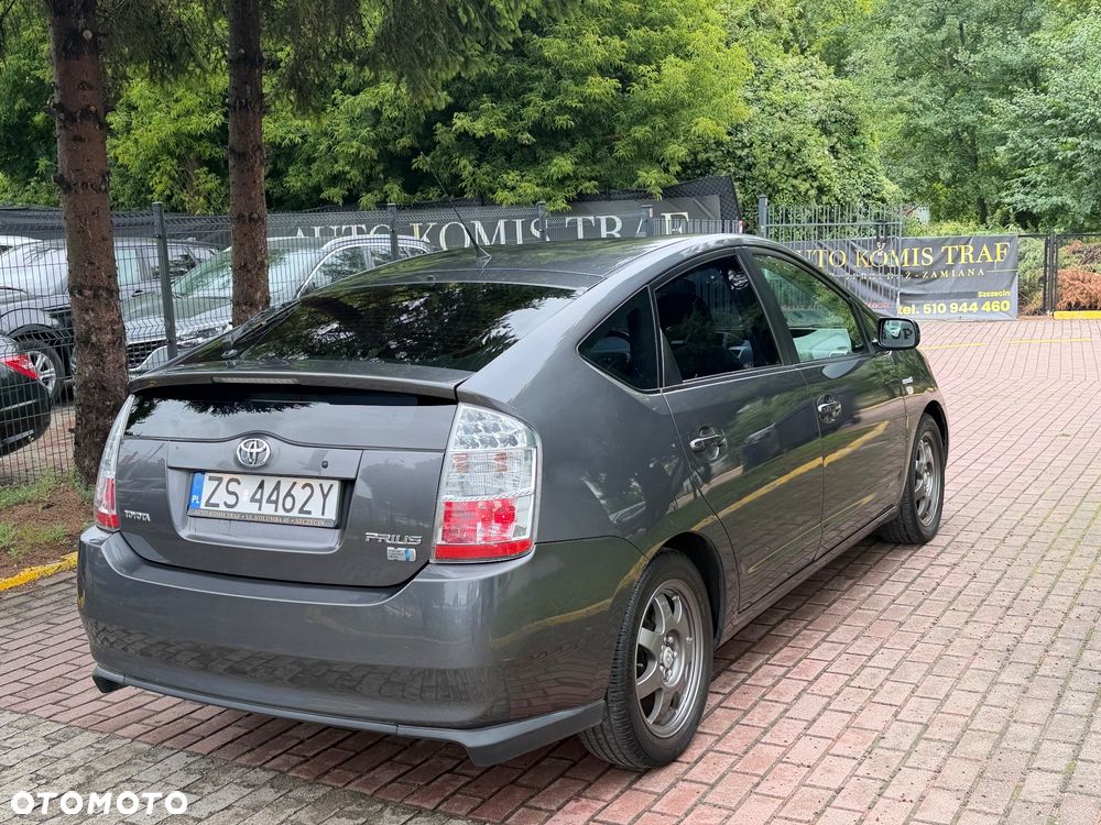 Toyota Prius 1.5 VVT-i Sol (nav) - 6