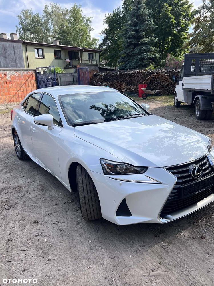 Lexus IS 200t / 300 Elegance - 1