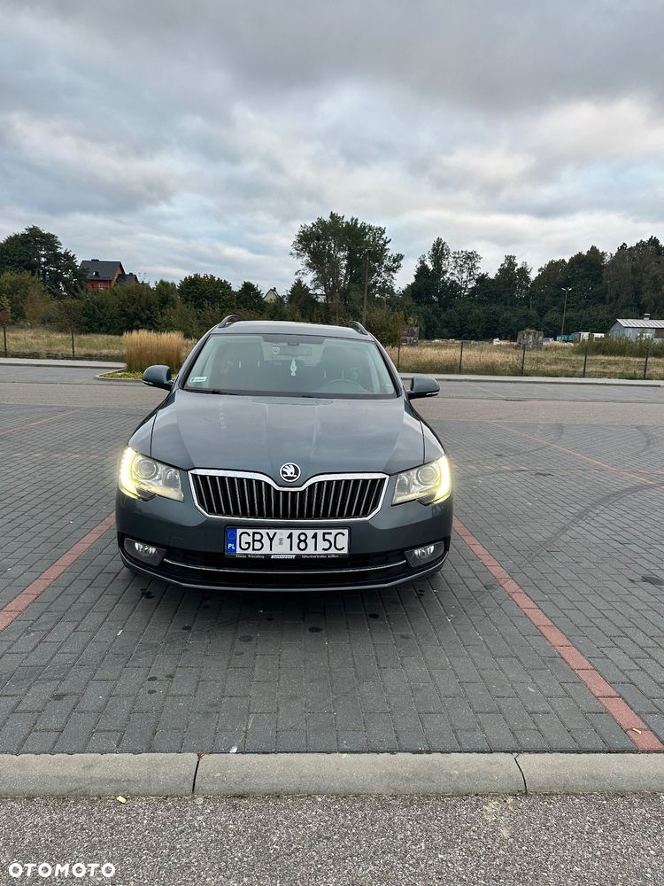 Skoda Superb 2.0 TDI Active DSG - 2
