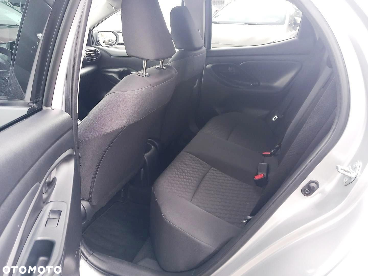 Toyota Yaris - 11