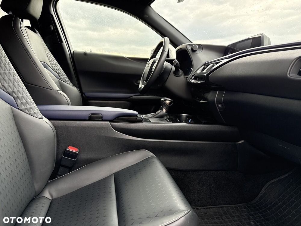 Lexus UX 250h GPF F Impression 2WD - 9