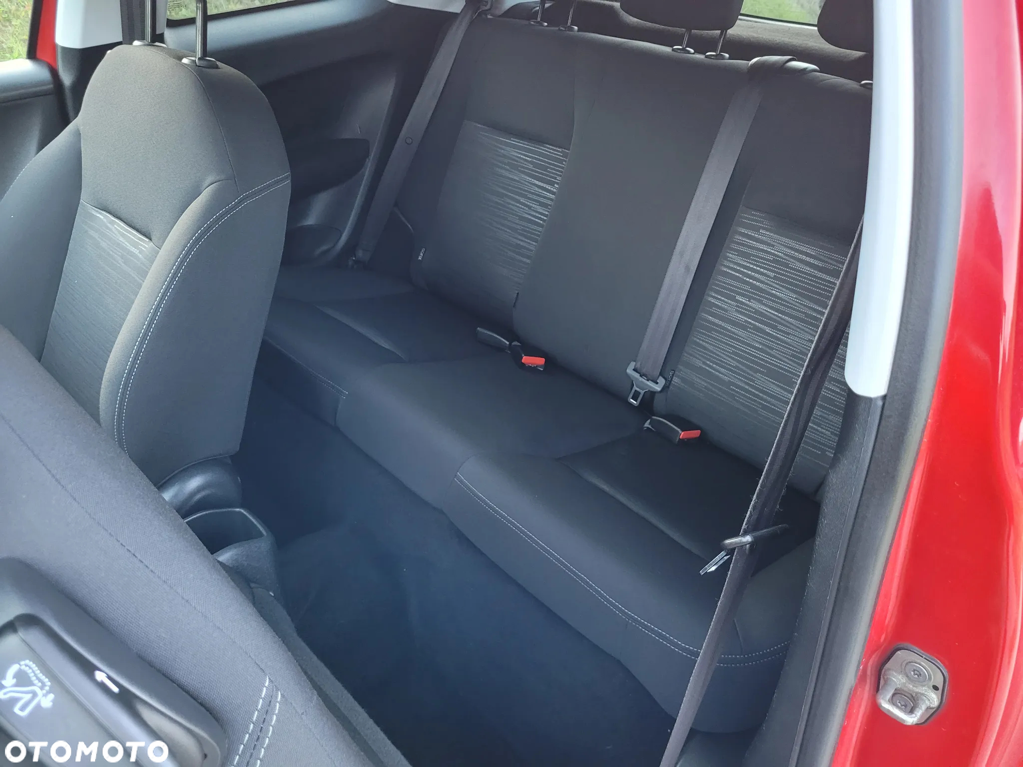 Peugeot 208 1.2 PureTech Active - 12