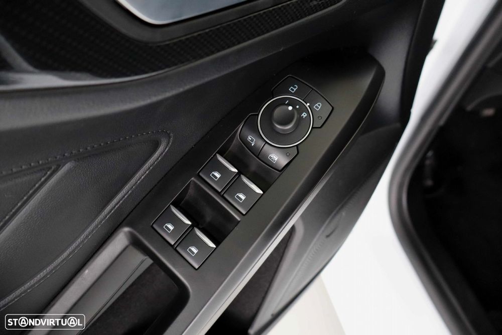 Ford Focus 1.0 EcoBoost MHEV ST-Line - 12