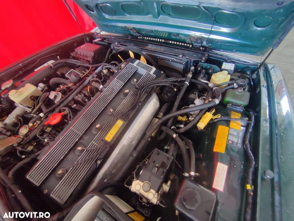 Jaguar XJ - 15