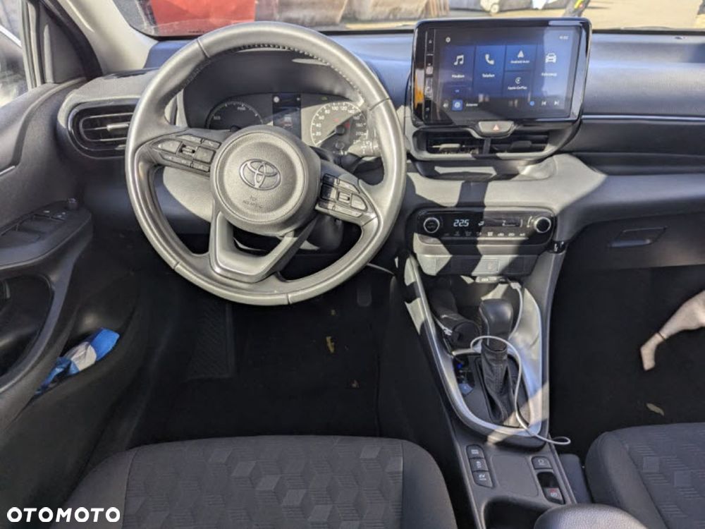 Toyota Yaris - 11