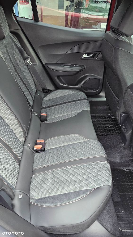 Peugeot 2008 PureTech mHEV Allure e-DCS6 - 6