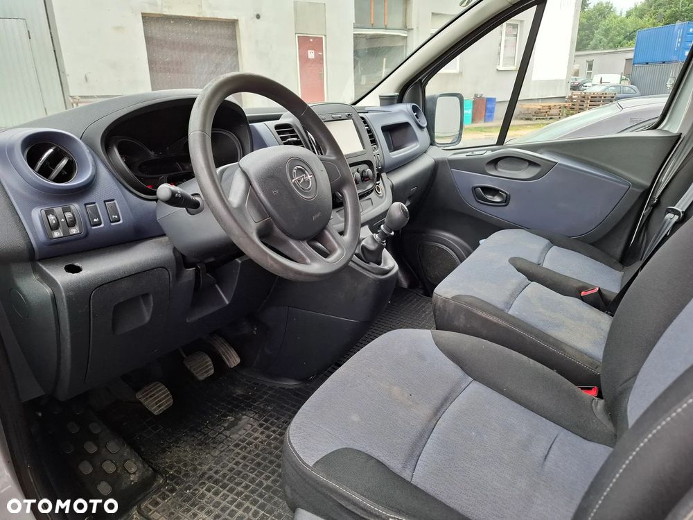 Opel Vivaro - 12