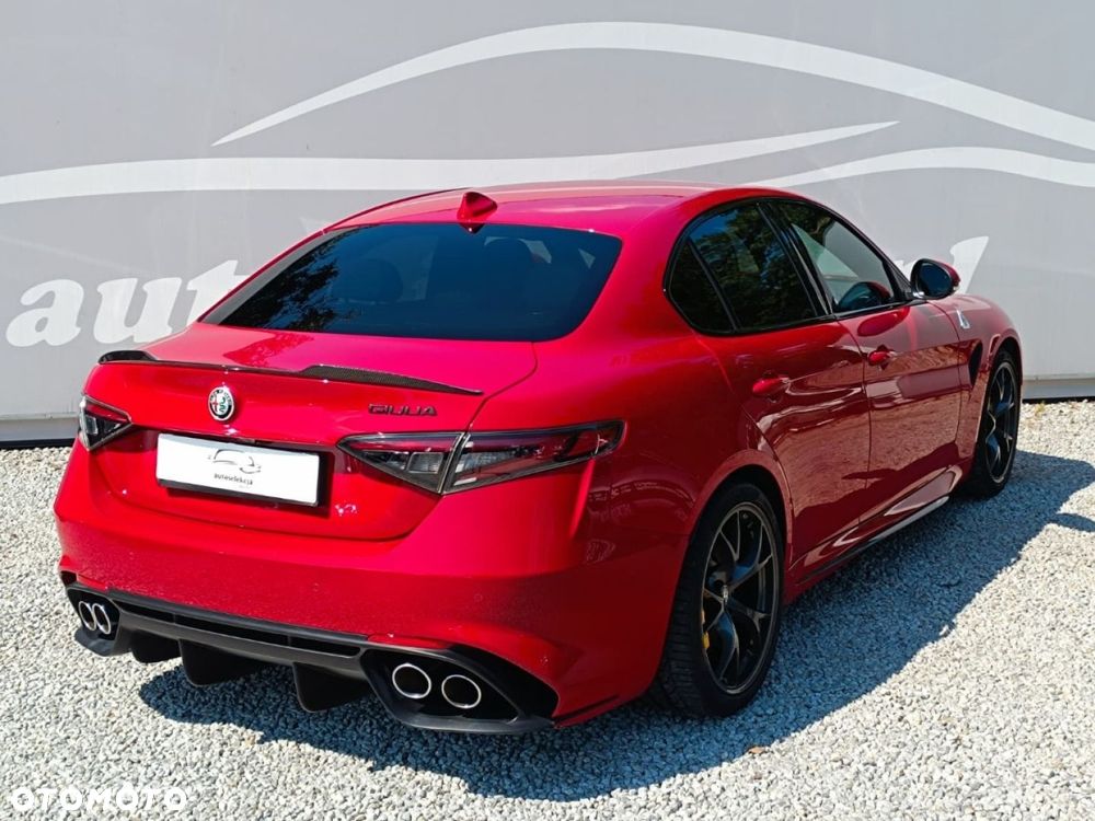 Alfa Romeo Giulia - 14