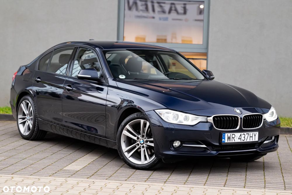BMW Seria 3 320d DPF Edition Sport - 16