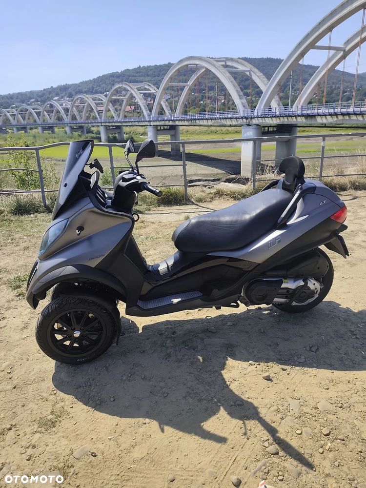 Piaggio MP-3 - 8