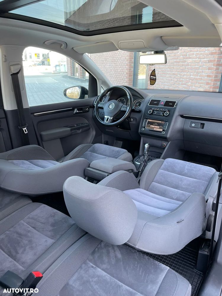Volkswagen Touran 2.0 TDI DSG Highline - 5