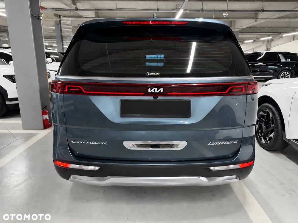 Kia Carnival - 6