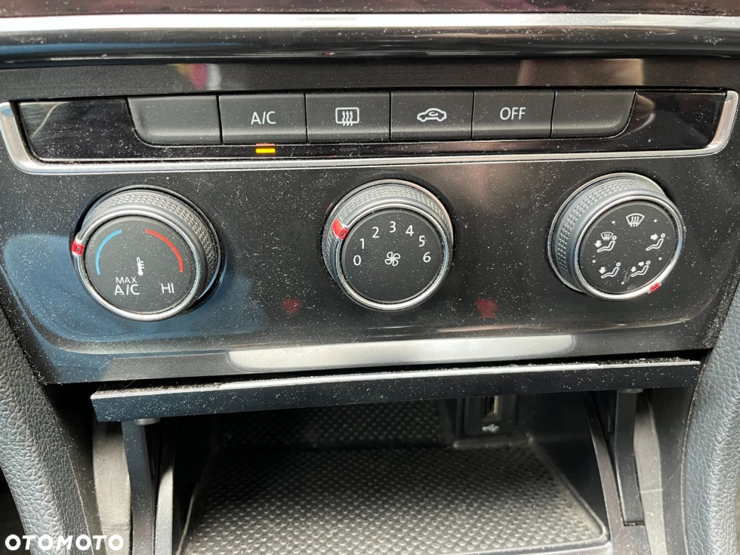Volkswagen Golf - 14