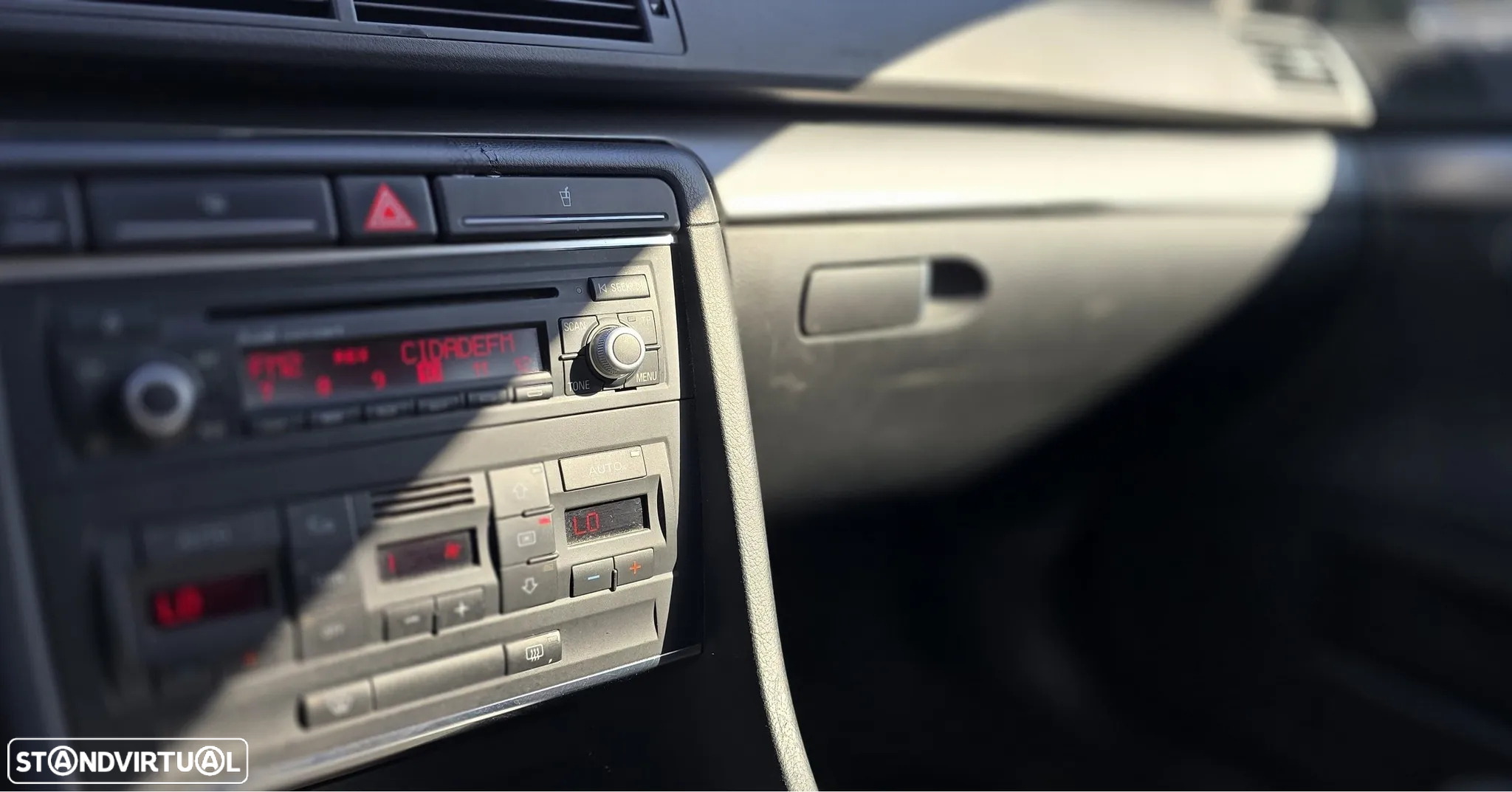 Audi A4 2.0 TDI S-line - 9