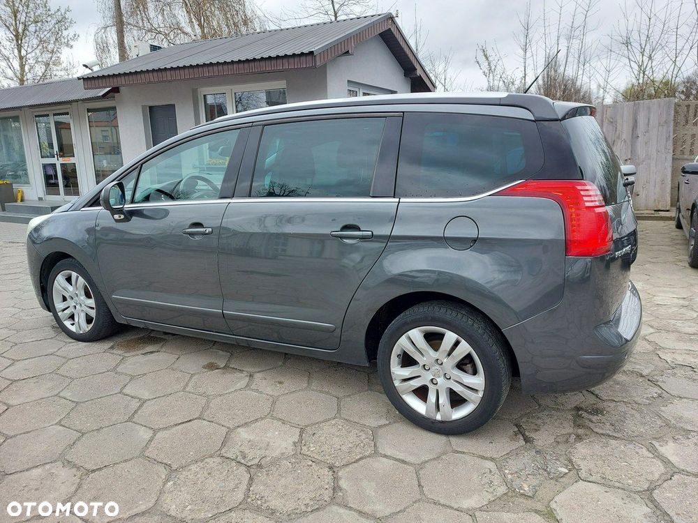 Peugeot 5008 - 5
