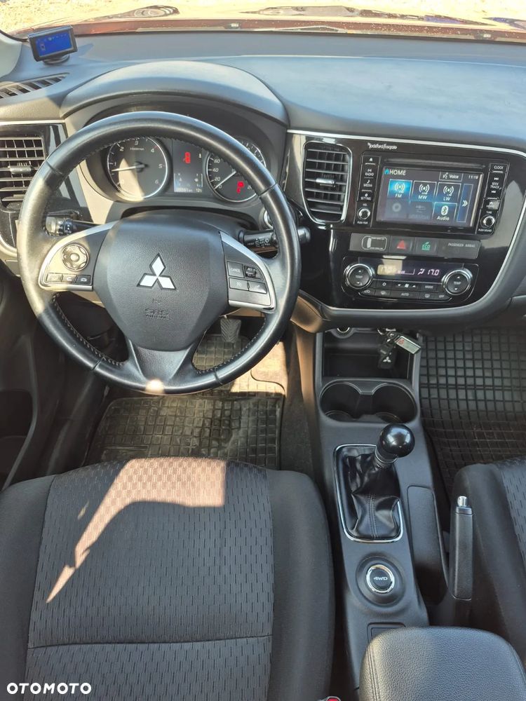 Mitsubishi Outlander 2.2 DID Intense - 27