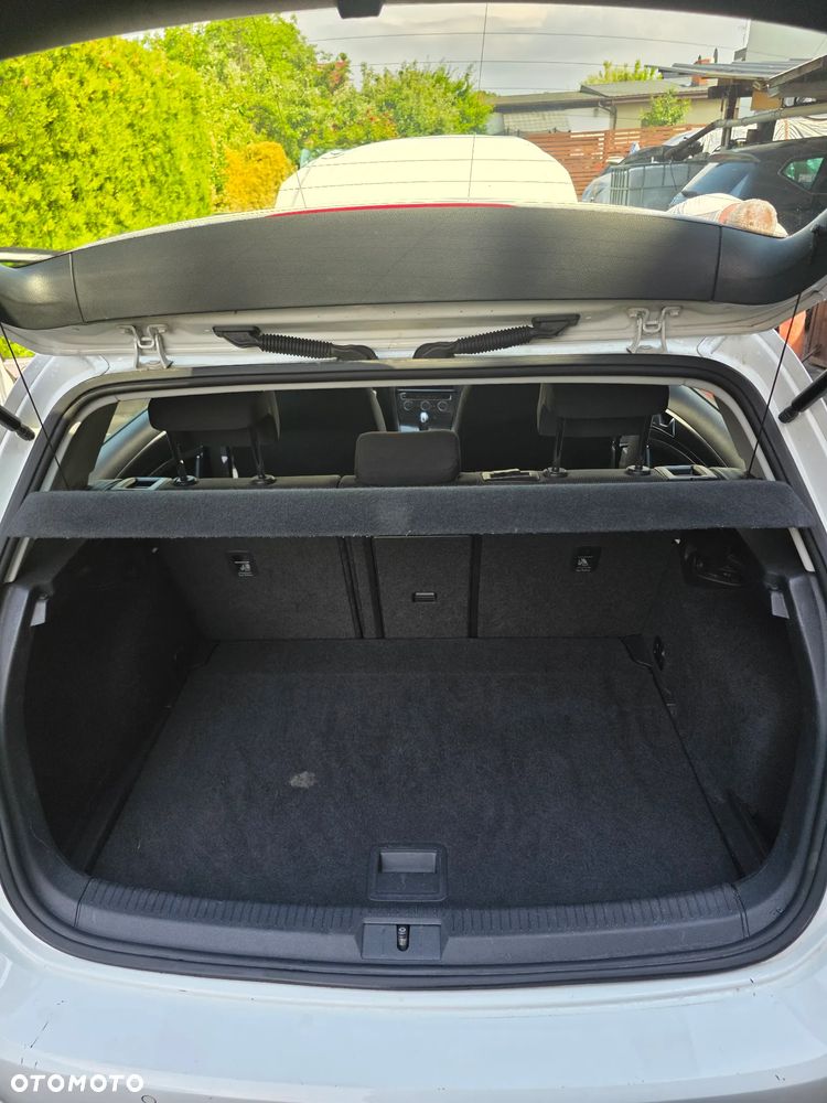 Volkswagen Golf - 12