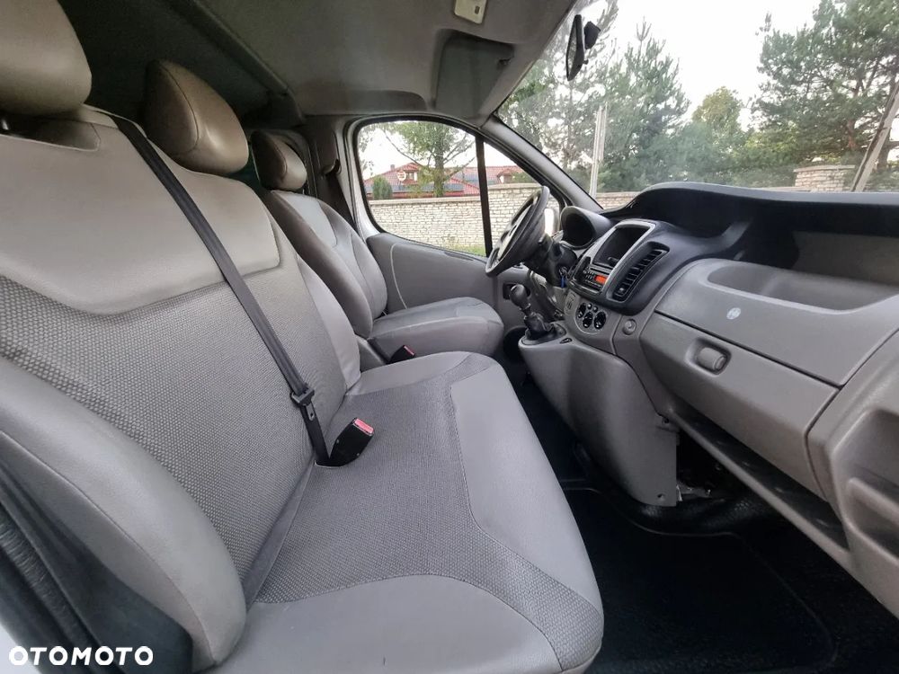 Opel Vivaro - 10
