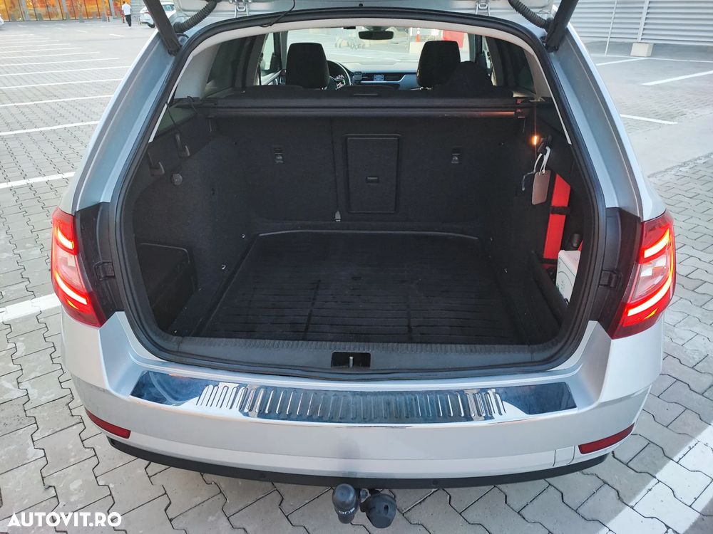 Skoda Octavia 2.0 TDI ELEGANCE DSG - 8