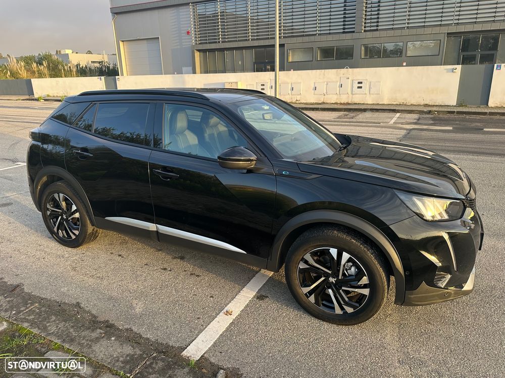 Peugeot e-2008 50 kWh GT - 3