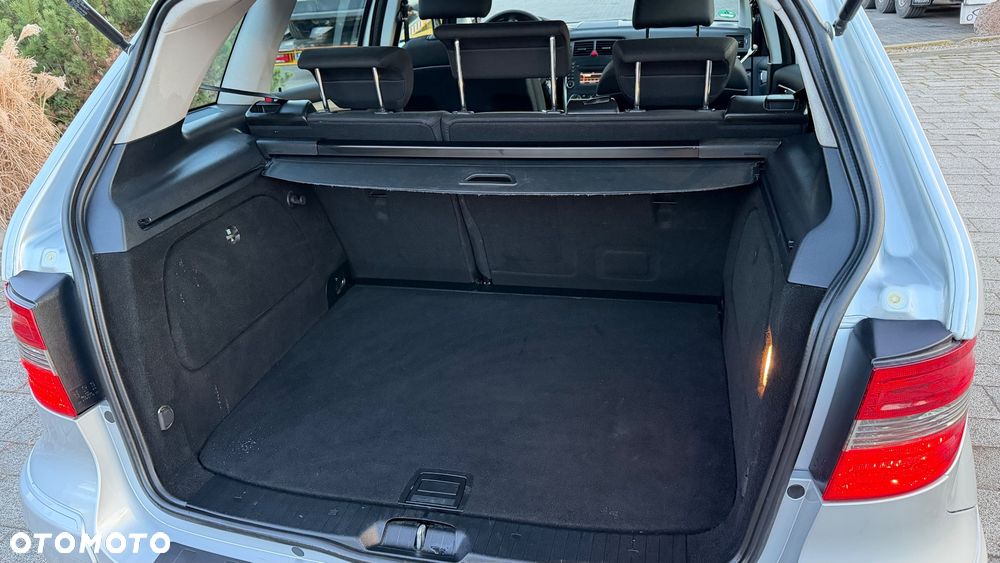 Mercedes-Benz Klasa B 180 BlueEFFICIENCY SPORT EDITION - 12