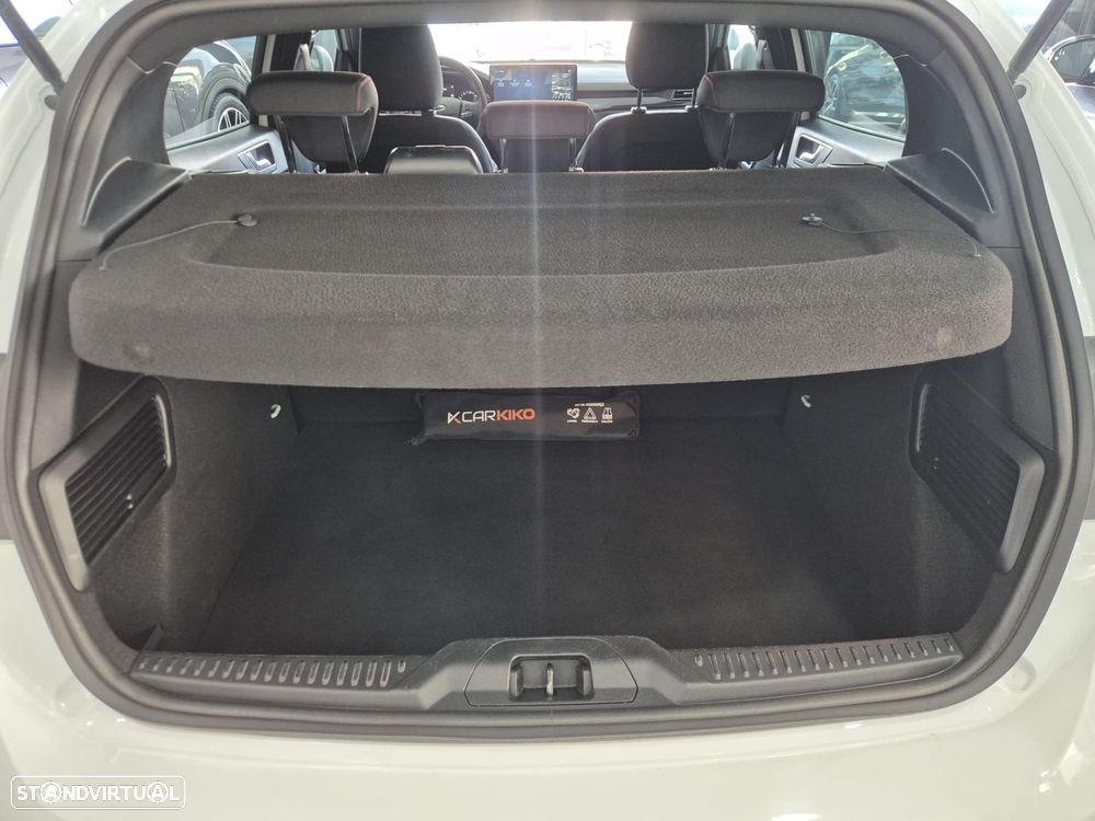 Ford Focus 1.0 EcoBoost MHEV ST-Line - 19
