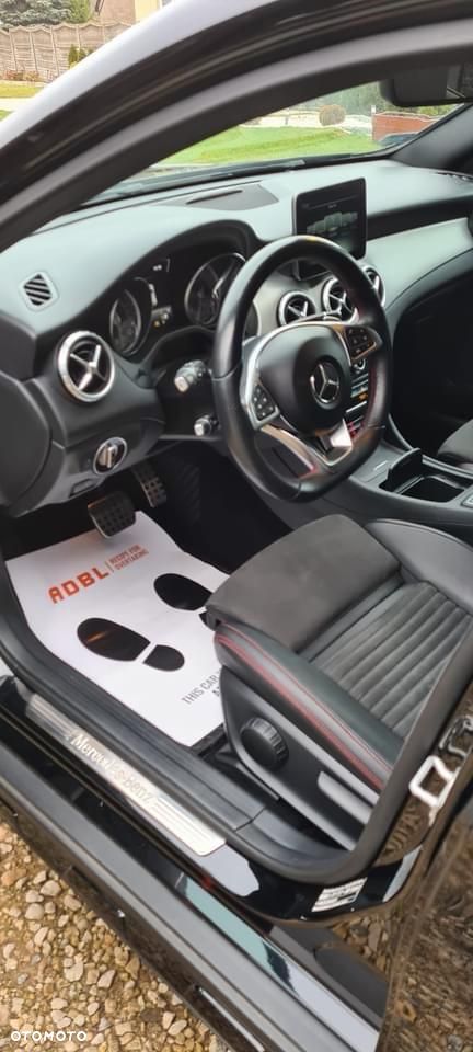 Mercedes-Benz GLA - 10