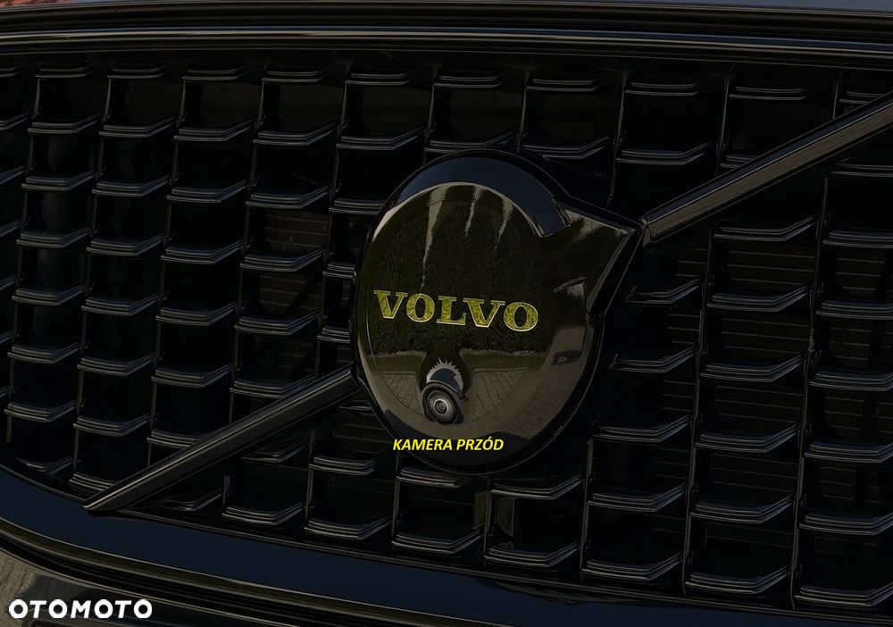 Volvo XC 60 B4 D AWD Plus Dark - 32