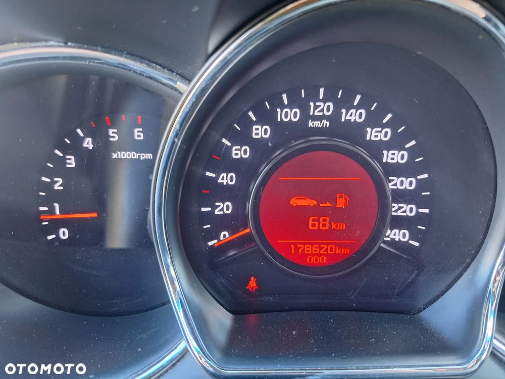 Kia Ceed - 22