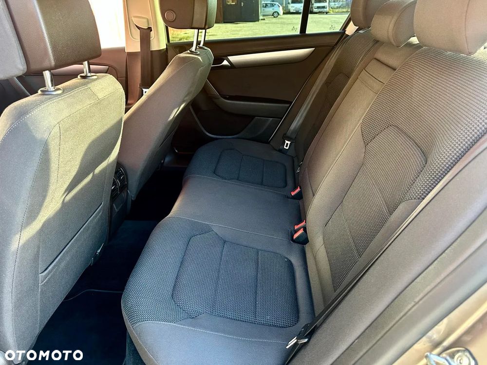 Volkswagen Passat 1.8 TSI BMT Highline - 10