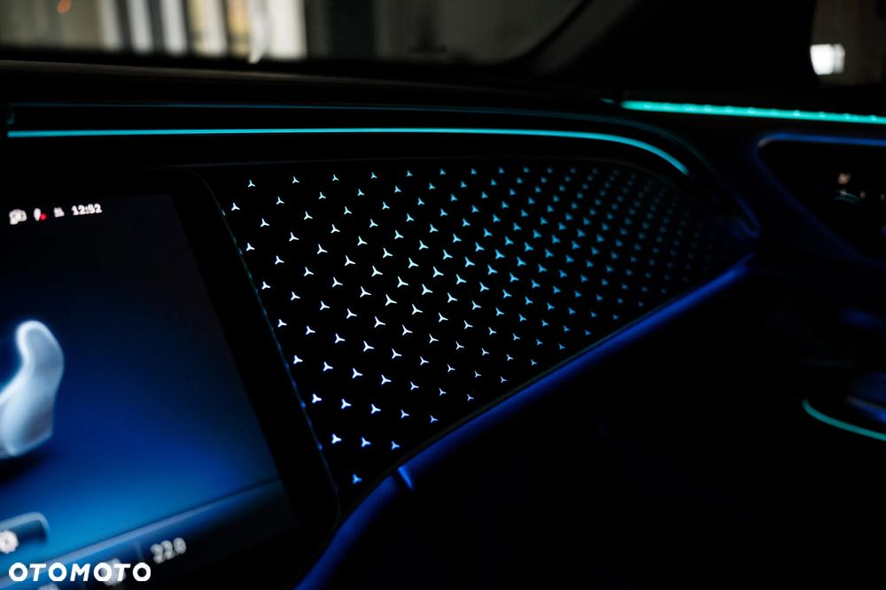 Mercedes-Benz Klasa E 220 d mHEV 4-Matic AMG 9G-Tronic - 19