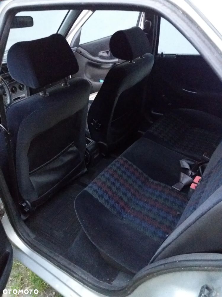 Peugeot 306 1.9 XRDT - 17