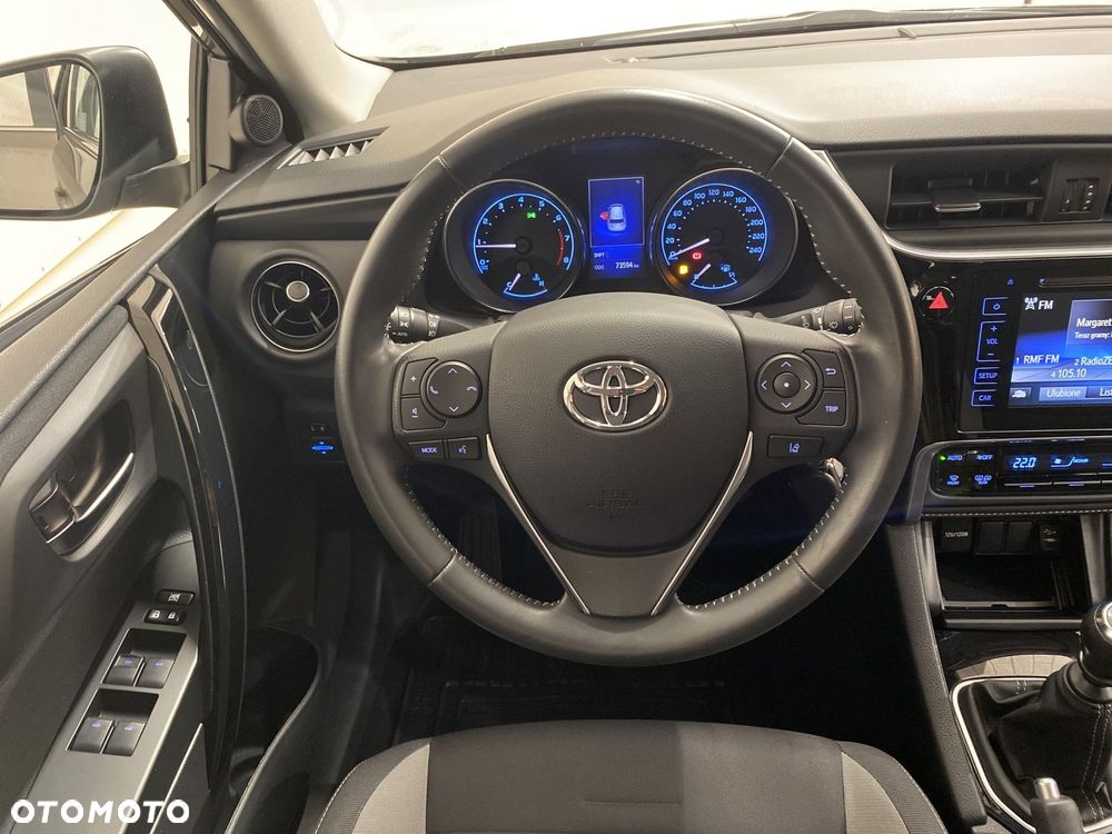 Toyota Auris - 11