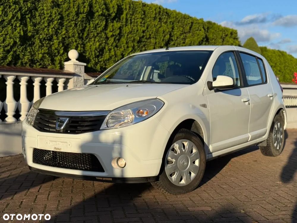 Dacia Sandero 1.2 16V Laureate II - 1