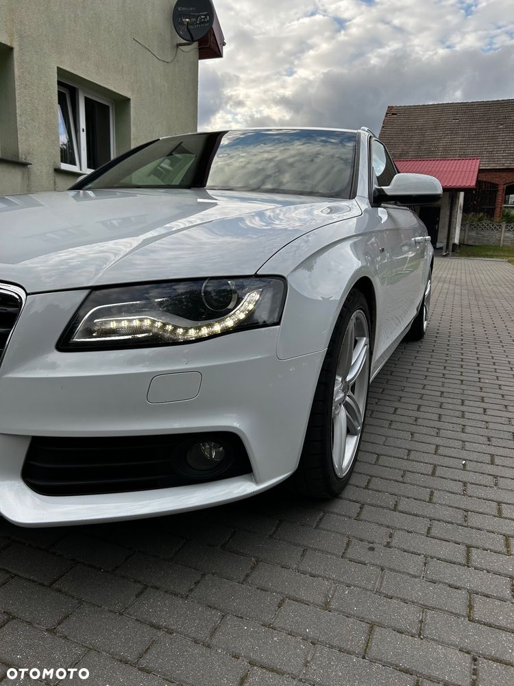 Audi A4 Avant 2.0 TDI Quattro Line - 2
