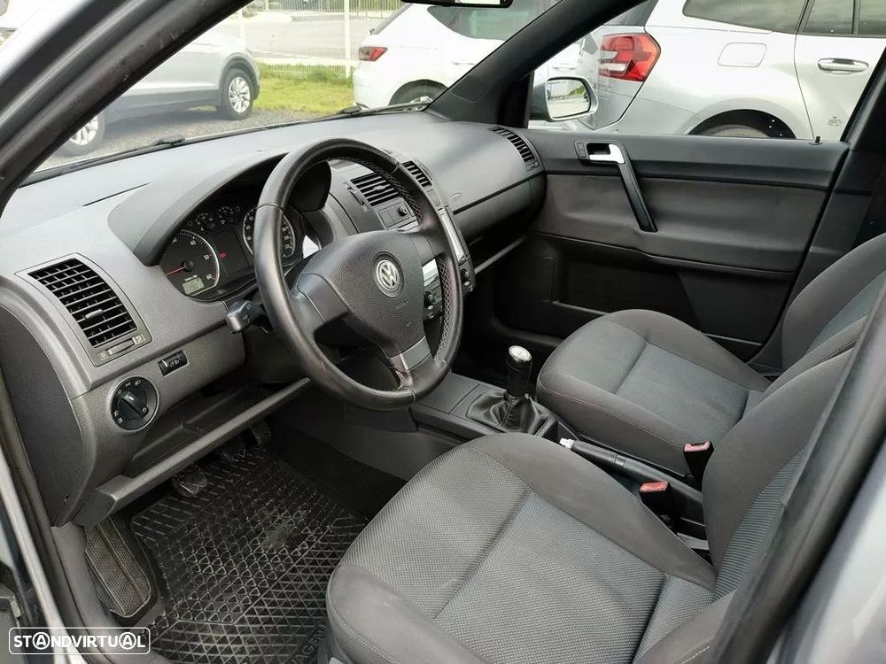 Volkswagen Polo 1.4 TDi Trendline — fotografia 12