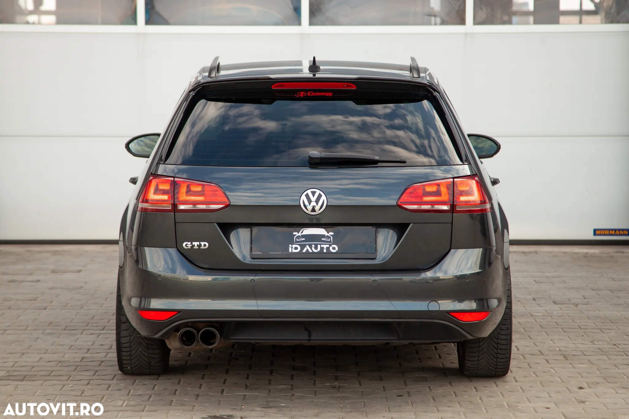 Volkswagen Golf - 8