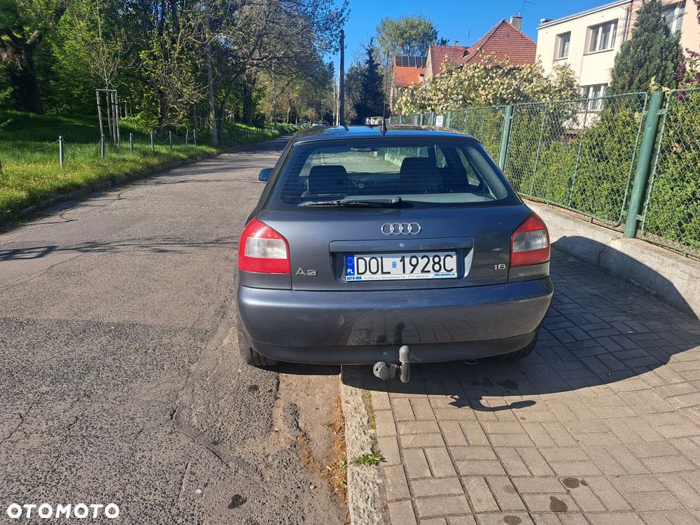 Audi A3 Sportback 1.8 Ambiente - 5