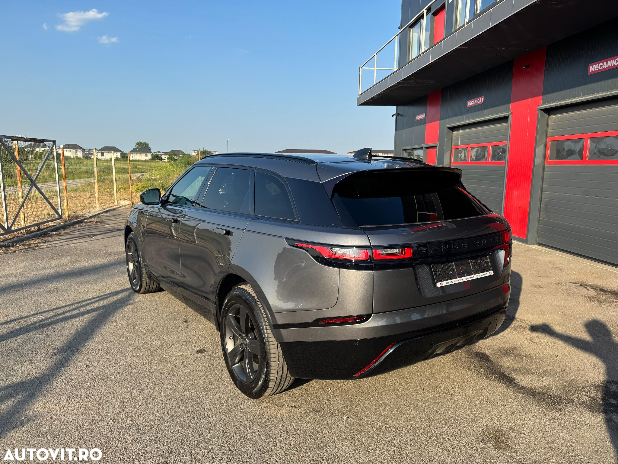 Land Rover Range Rover Velar 2.0 R-Dynamic HSE - 12