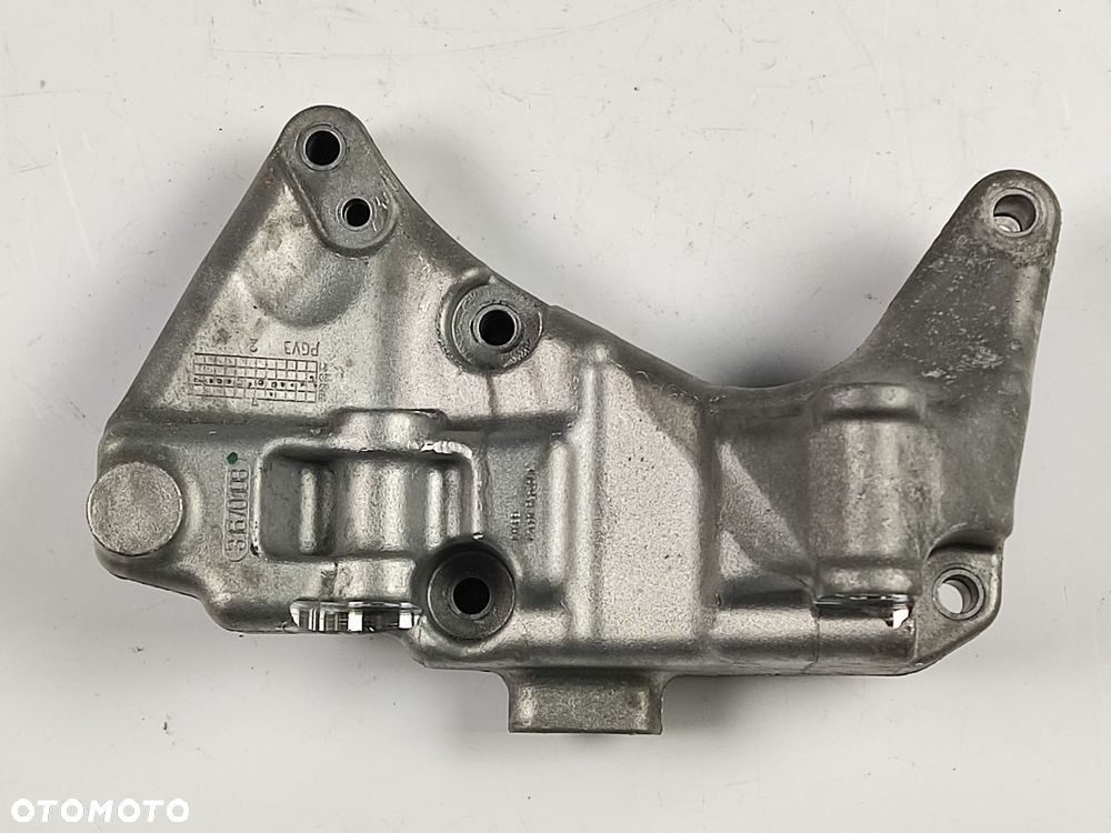 VOLVO XC40 2.0T T4 17-21r Łapa Mocowanie Alternatora - 12