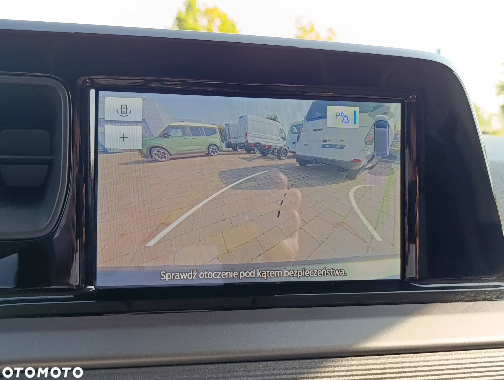 Ford Transit Courier Van Limited - 16