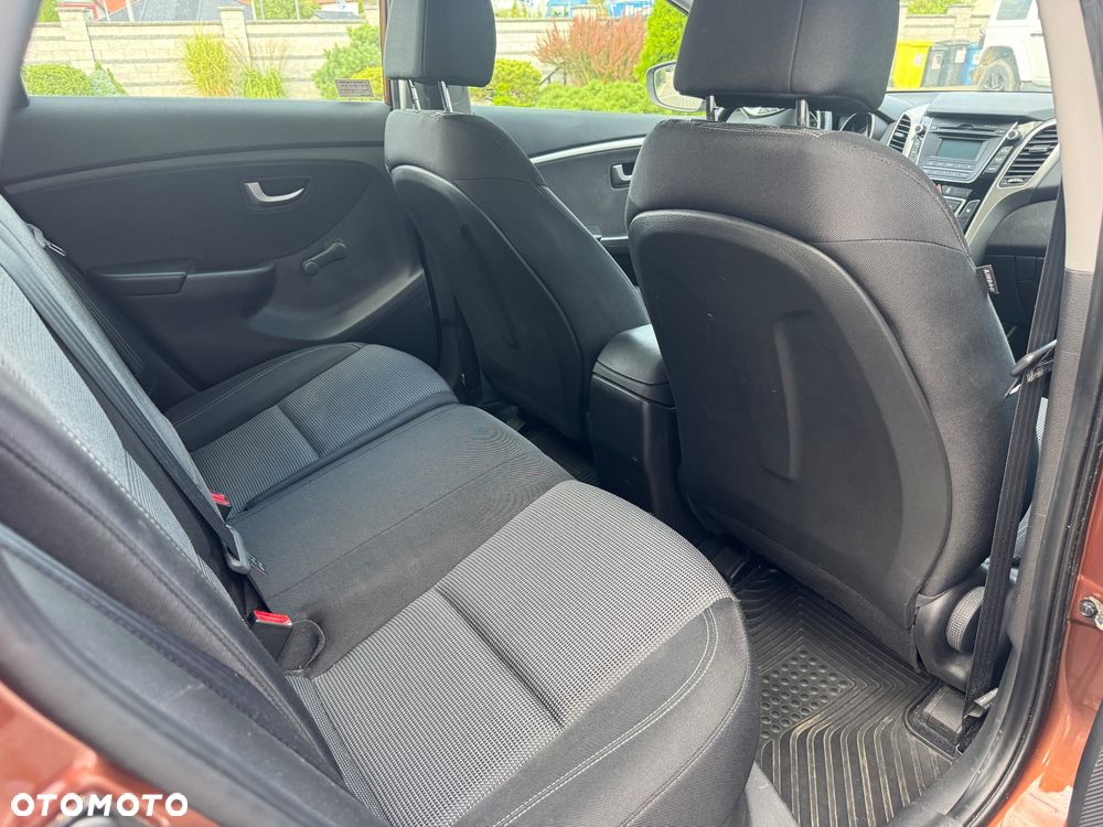 Hyundai i30 ver-1-4-premium - 15