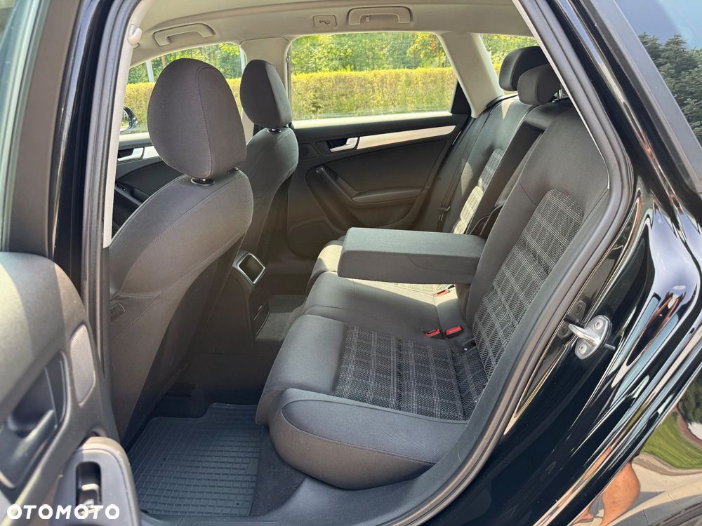 Audi A4 Avant 2.0 TDI DPF multitronic S line Sportpaket - 8