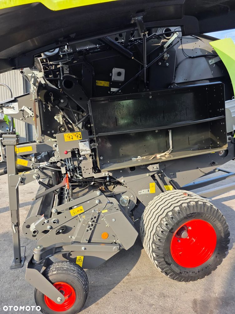 Claas Variant 480 RF - 8