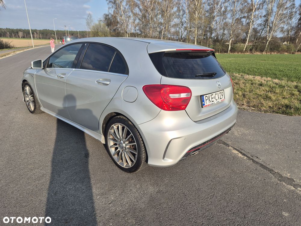 Mercedes-Benz Klasa A 200 (BlueEFFICIENCY) AMG Sport - 4