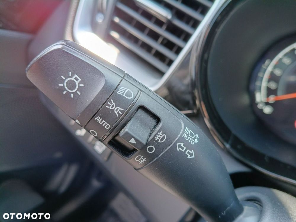 Kia XCeed - 26